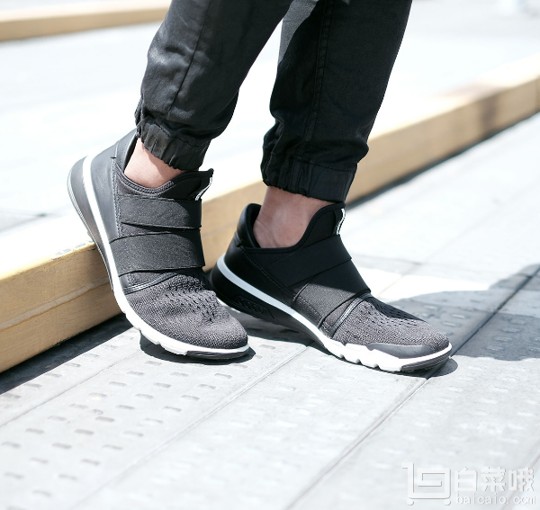 國內(nèi)￥1299，ECCO Sport Intrinsic 2 愛步 盈速2 男士編織休閑鞋 .99到手￥705