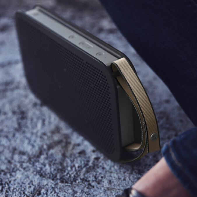 1日0点，Bang & Olufsen  BeoPlay A2 Acitve 便携式蓝牙音箱 3色新低949.05元包邮（需定金50元）