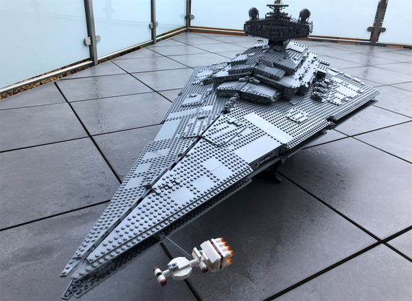 <span>直降350元！</span>LEGO 乐高 UCS 收藏家系列 星球大战系列 75252 帝国歼星舰新低2934元