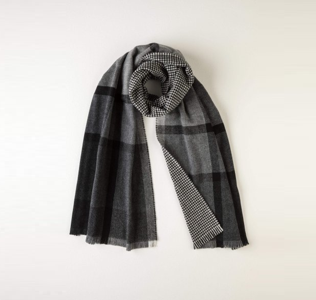 镇店之宝，苏格兰百年奢侈羊绒品牌 Johnstons of Elgin 英伦经典羊绒羊毛围巾 WB1004499元包邮包税