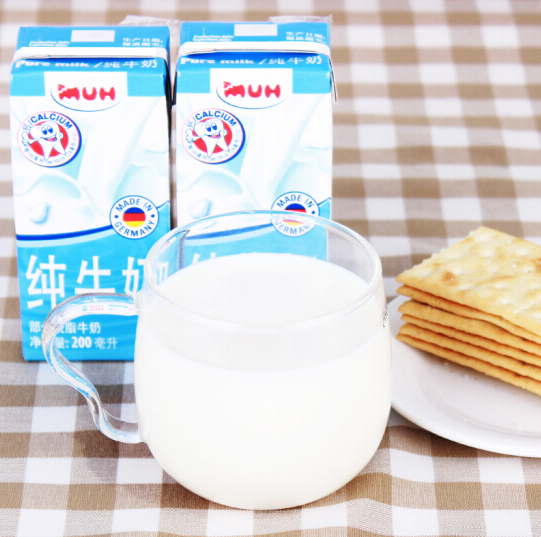 丹麦进口 muh 甘蒂 部分脱脂纯牛奶 200ml*24盒*2￥79