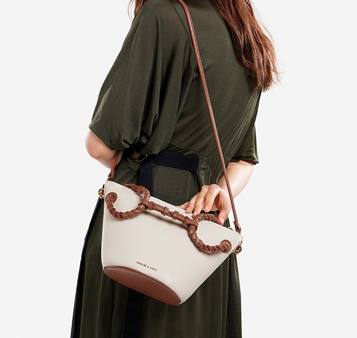 雙11預告前2小時，CHARLES & KEITH 箱包旗艦店專區(qū)1件9折 2件85折 領券滿減更優(yōu)惠