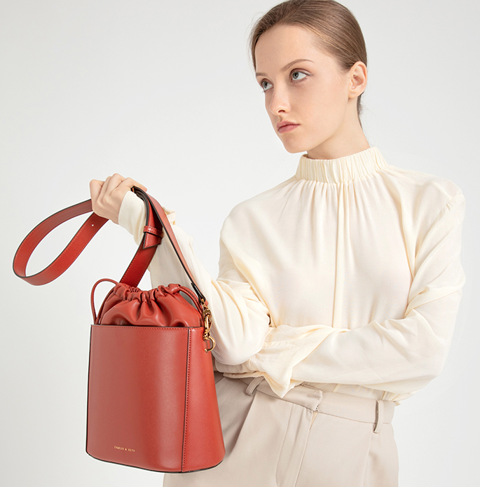 雙11預告前2小時，CHARLES & KEITH 箱包旗艦店專區(qū)1件9折 2件85折 領券滿減更優(yōu)惠