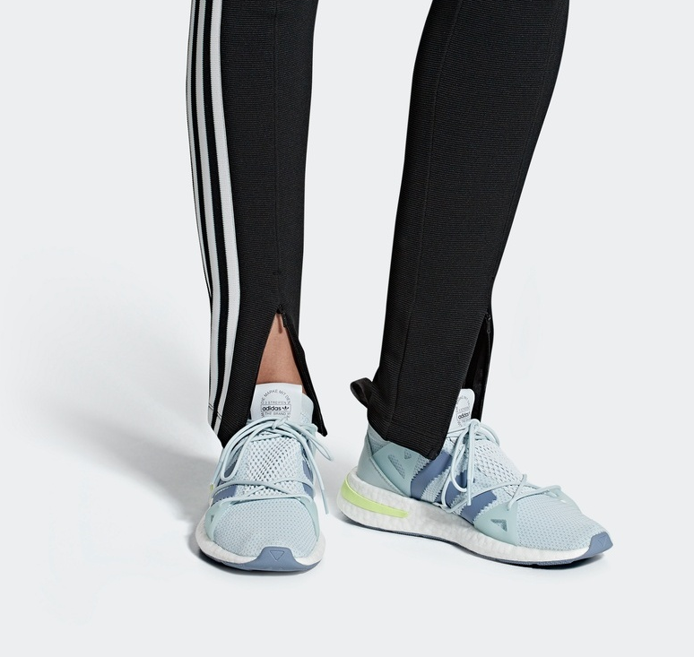 雙十一預(yù)告，adidas 阿迪達(dá)斯 ARKYN AQU31 女子休閑運(yùn)動鞋 B28112 4色349元包郵（雙重優(yōu)惠）