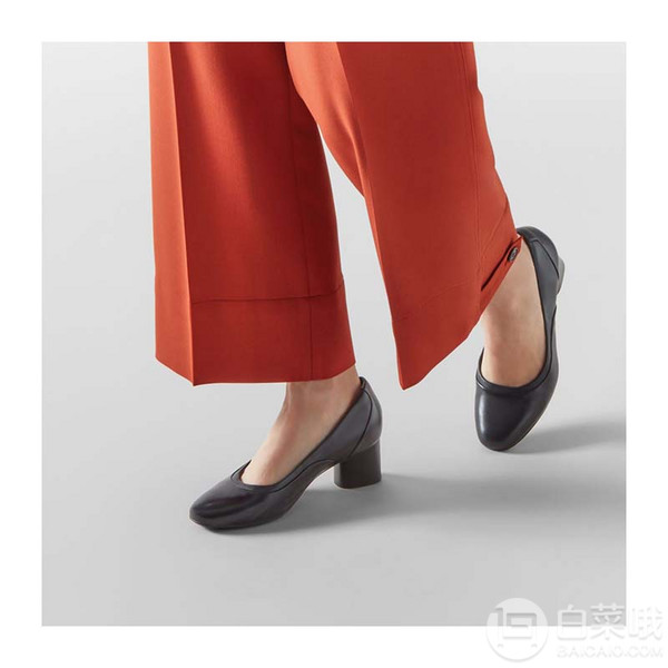 <span>降224白菜！</span>高端Un系列，Clarks 其乐 Un Cosmo Step 复古粗高跟鞋单鞋新低175.14元