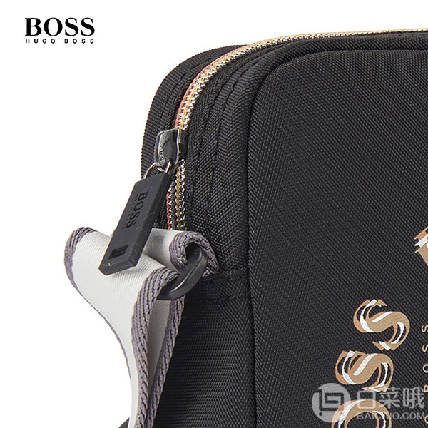 2020春夏新品，HUGO BOSS 雨果博斯 男士运动系列金属徽标斜挎包 50428663新低331.91元（天猫旗舰店1200元）