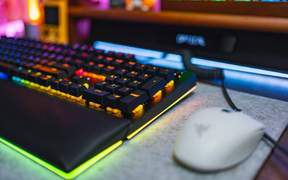 8000Hz輪詢(xún)超炫酷 Razer雷蛇機(jī)械鍵盤(pán)黑寡婦V4專(zhuān)業(yè)版開(kāi)箱體驗(yàn)評(píng)測(cè)