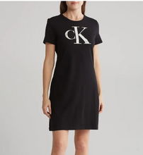   		Calvin Klein 经典logo黑色T恤裙 
4.1折 $19.97（约143元） 		