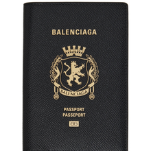   		Balenciaga 巴黎世家 Black Stamped 护照包 
$485（约3466元） 		