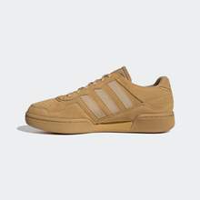   		adidas 阿迪达斯 面包鞋 COURTIC男女麂皮板鞋 239元 		