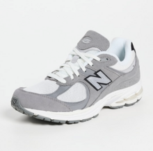   		New Balance 2002R 运动鞋 
3.7折 $54.37（约391.52元） 		