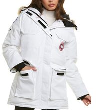   		Canada Goose Expedition 毛领派克羽绒服 
7.9折 $1549.99（约11151.4元） 		