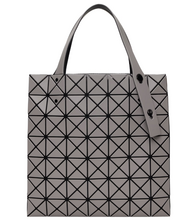   		Bao Bao Issey Miyake Gray Prism 淺灰大號托特包 
5.4折 $321（約2309.92元） 		