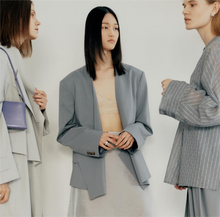   		SSENSE：LOW CLASSIC 品牌低至2.5折 
入手通勤必備襯衫、西裝 		