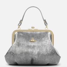   		Vivienne Westwood 西太后 Granny Frame 錢包 
7折 ￡175（約1693.32元） 		
