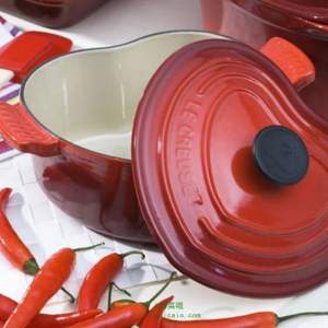 鎮(zhèn)店之寶，Le Creuset 酷彩 經(jīng)典鑄鐵心形鍋 櫻桃紅 1.9L Prime會員免費直郵含稅到手￥804