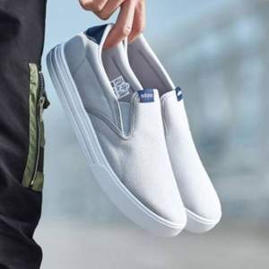 adidas 阿迪达斯 VS SET SO DB0105 男士休闲鞋