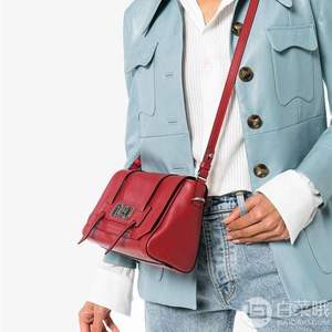 意大利产，Miu Miu Logo扣环牛皮斜挎包