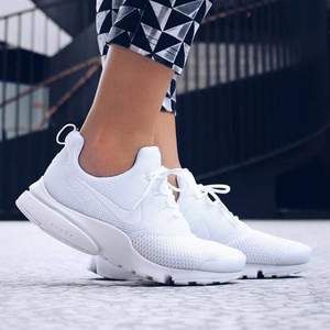 NIKE 耐克 PRESTO FLY 女子运动鞋 910569