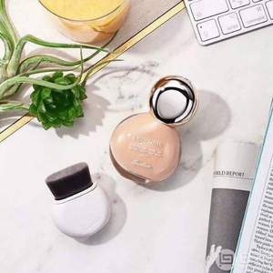 19年新款，GUERLAIN 嬌蘭 L'ESSENTIEL小燈泡粉底液 30ml  多色 €36.65