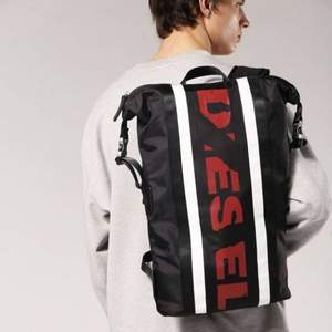 國內(nèi)￥1600，DIESEL 迪賽 F-SPORTY 男士雙肩包 Prime會員免費直郵含稅