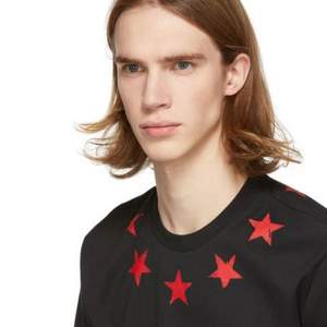 Icon紅星，Givenchy 紀(jì)梵希 男士星星T恤 $368