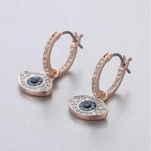 雙11預(yù)售，Swarovski 施華洛世奇 5425857 惡魔之眼耳環(huán)