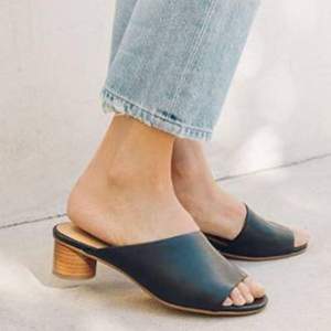 再降￥45！Soludos MILAN MULE 1000498 女士粗跟穆勒凉鞋 