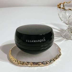 GOSS叔推荐，Illamasqua  保湿控油妆前乳 30ml £25.84