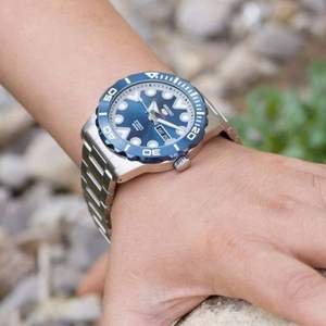 1日0點(diǎn)，Seiko 精工 5號(hào)系列 SRPA09J1 男士機(jī)械腕表