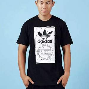 Adidas 阿迪達斯 三葉草 Label 男子短袖T恤CZ1761