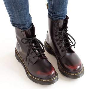 多码，Dr. Martens 马丁大夫 1460W 原版8孔系带靴子