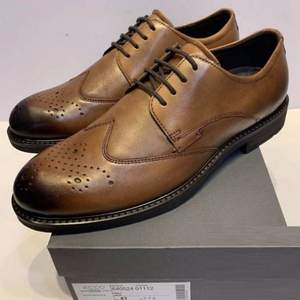 UK7.5碼，ECCO 愛步 Vitrus III 唯圖系列 男士真正裝鞋