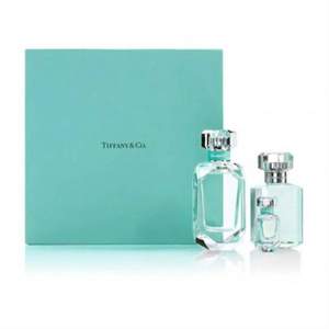 Tiffany & Co. 蒂芙尼 经典钻石瓶女士香水礼盒（香水75ml+沐浴露100ml+Q版香水5ml）€80（需用码）