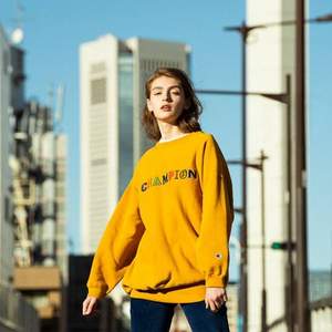 Champion 冠軍 彩色刺繡加絨長款衛(wèi)衣 銀灰色 CW-Q009