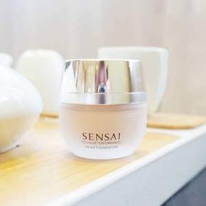 KANEBO 嘉娜宝 SENSAI 丝光溢彩 柔润粉底霜 30mL