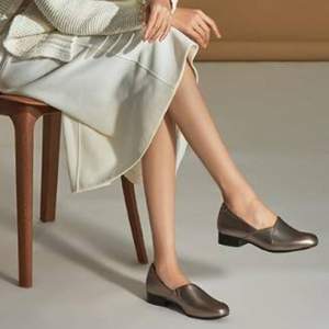 Clarks 其樂  Juliet Palm 女士真皮一腳蹬樂福鞋