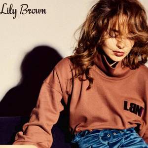Lily Brown 莉莉布朗 女士高领灯笼袖卫衣LWCT185136