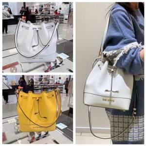 Michael Kors 迈克高仕 Trista  女士中号水桶包