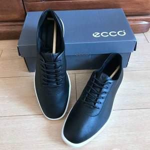 2020新款，ECCO 爱步  Simpil简约系列  女士简约牛皮平底板鞋 208613