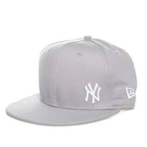 全线62折，New Era  纽约洋基队 950 可调节棒球帽 £8.74