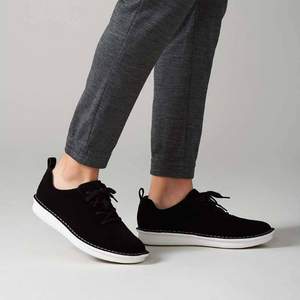 Clarks 其樂 Step Welt Free 男士平底舒適休閑系帶休閑鞋