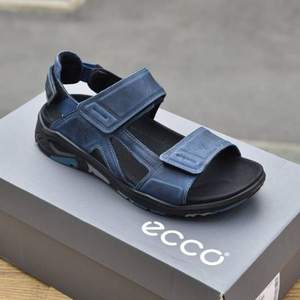 43/44码，ECCO 爱步 X-Trinsic全速系列 男士牦牛皮凉鞋 880614