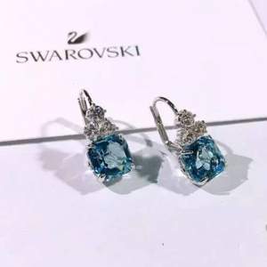 2020年新品，Swarovski 施华洛世奇 Sparkling系列 海蓝色穿孔耳环5524139