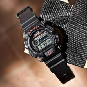 Casio 卡西欧 DW9052-1V 三防户外手表