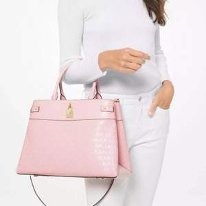 Michael Kors 邁克高仕 Gramercy 大號(hào)皮質(zhì)鎖頭手提包 35T0GG7S3Y
