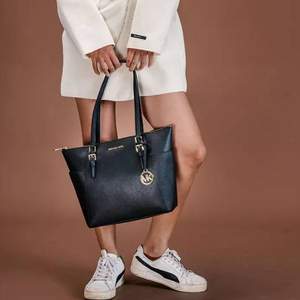 MICHAEL KORS 邁克·科爾斯 Charlotte 大號(hào)單肩包托特包 35T0GCFT7L  海軍藍(lán)