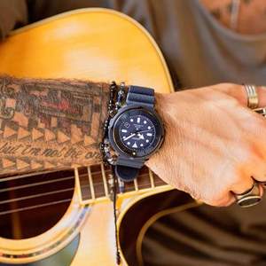 Seiko 精工 PROSPEX Street Series系列 SNE533P1 罐頭 太陽能潛水表