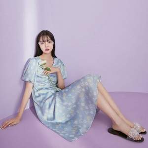 LED'IN 乐町 女士压皱印花气质连衣裙