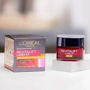 L'Oréal Paris 欧莱雅 Revitalift Laserx3 复颜光学紧致嫩肤去皱日霜（SPF20）50ml 
